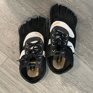 Men’s Vibram Toe Shoes